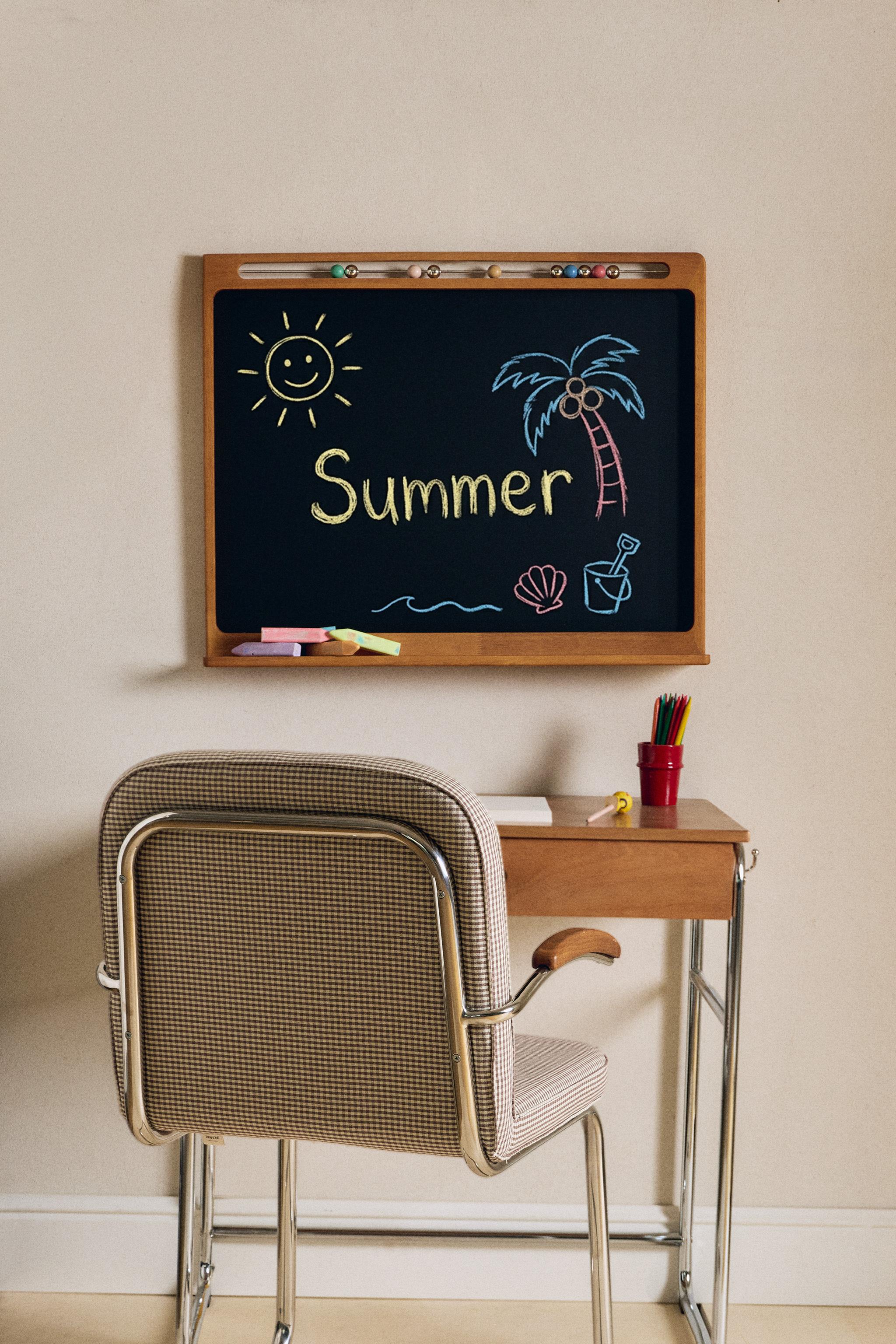 KIDS' WOODEN SLATE